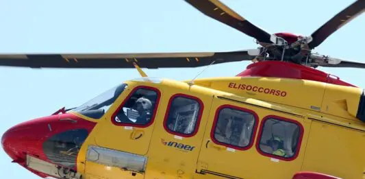 Elicottero precipita in Valtellina, Fontana “Tutti gli occupanti in buone condizioni ma feriti”