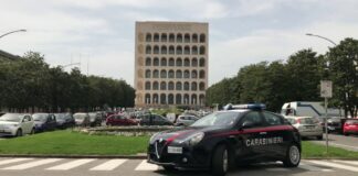 Più di 400 chiamate persecutorie, arrestato a Roma un 36enne