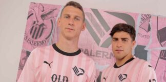 Due tonalità di rosa nella nuova maglia Puma del Palermo