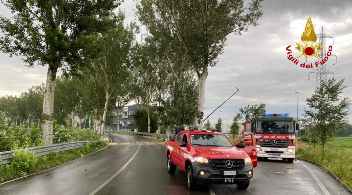 Violento temporale nella notte a Milano, morta 16enne a Brescia