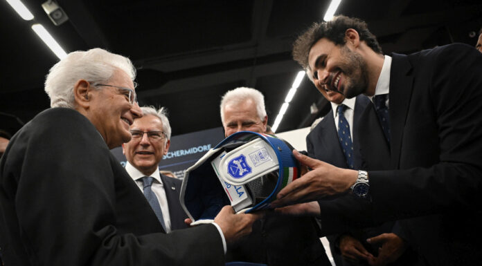 Mattarella e due medaglie azzurre aprono i Mondiali di Milano