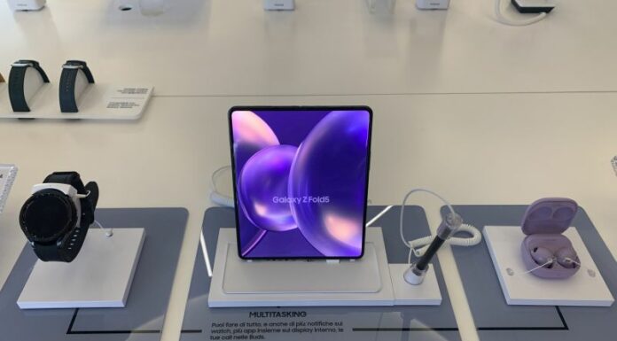 Samsung, novità in arrivo a partire dai pieghevoli