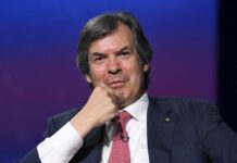 Intesa Sanpaolo, gli utili cresceranno fino al 2025