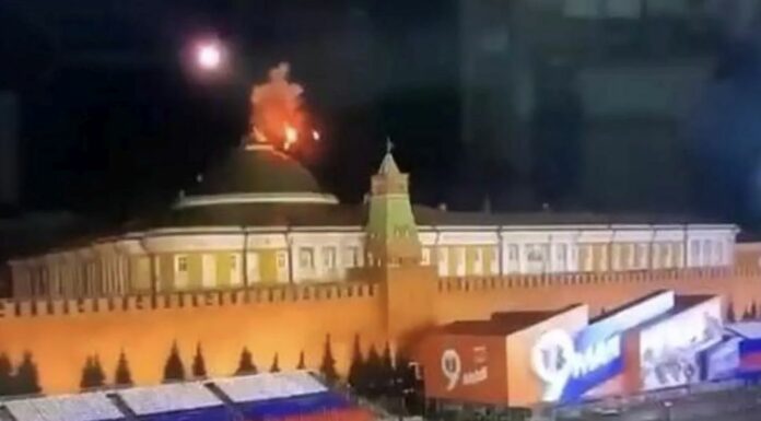 Droni su mosca, un ferito ed edifici danneggiati. Attaccata la Crimea