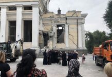 Attacco russo al cuore di Odessa, distrutta la cattedrale ortodossa
