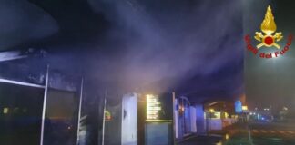 Incendio in aeroporto a Catania, lo scalo riparte con due voli all’ora