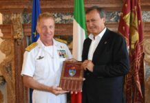 Brugnaro saluta il nuovo comandante della Capitaneria di Porto Marini