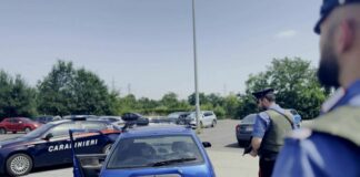 Droga a domicilio con il taxi, 5 arresti a Roma