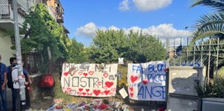 Roma, in centinaia alla fiaccolata per ricordare Michelle Causo