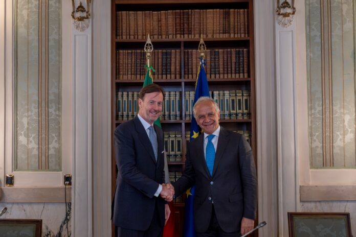 foto firma protocollo 2_Palermo Piantedosi