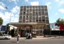 Napoli, bimbo ferito da un colpo accidentale dalla pistola del nonno