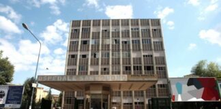 Napoli, bimbo ferito da un colpo accidentale dalla pistola del nonno