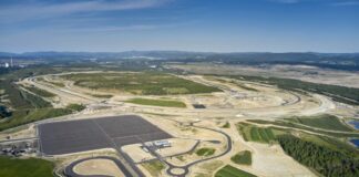 Bmw lancia un sito per i test di guida e parcheggio automatizzati