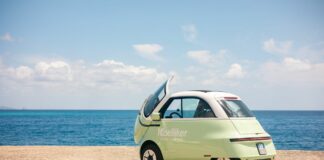Microlino colora le spiagge di Riccione