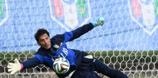 Buffon lascia il calcio “Ti ho dato tutto”
