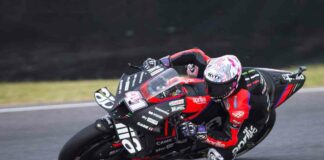 Aleix Espargaro domina le seconde libere a Silverstone