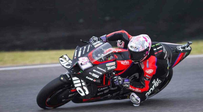 Aleix Espargaro domina le seconde libere a Silverstone