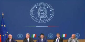 Nuove norme su taxi e caro-voli, arriva tassa su extraprofitti banche