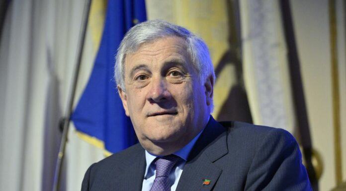 Tajani “Su extraprofitti ripariamo a errori Bce, misura pro famiglie”