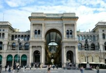 Vandalizzata a Milano la Galleria Vittorio Emanuele II, imbrattata con vernice spray