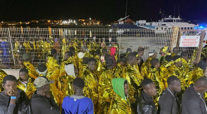 Un’altra notte di sbarchi di migranti a Lampedusa