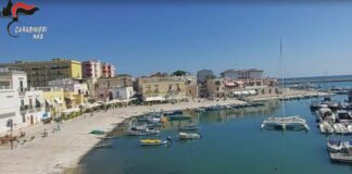 I Nas mettono i sigilli a 20 stabilimenti balneari abusivi