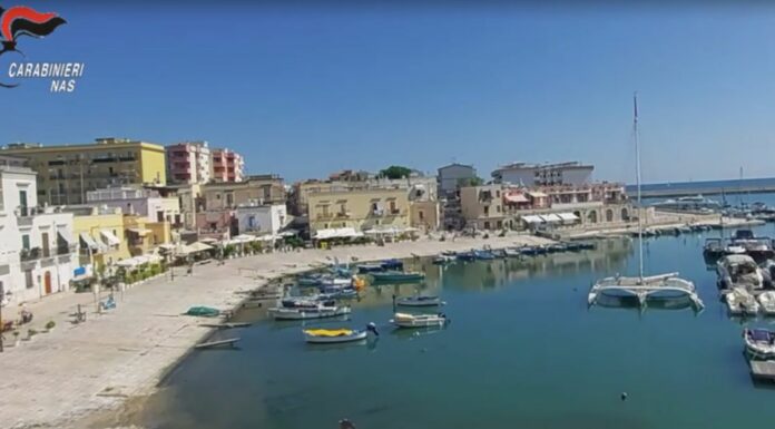 I Nas mettono i sigilli a 20 stabilimenti balneari abusivi