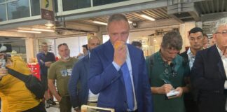 Lollobrigida a Fasano “Centrale confronto con operatori dell’ortofrutta”