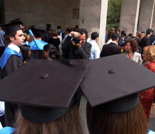 Nel 2024 solo l’1,1% dei giovani laureati si è trasferito all’estero