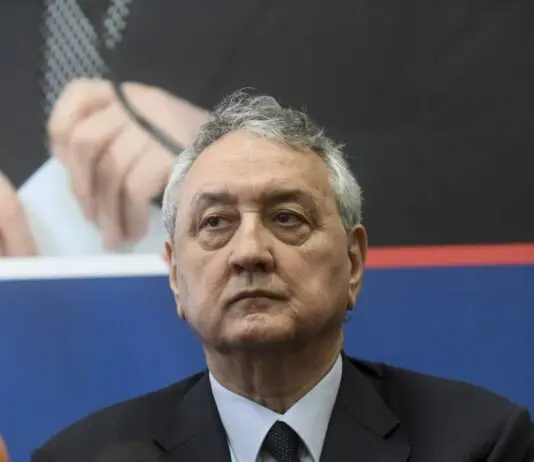 Il capogruppo alla Camera di Forza Italia Barelli lascia “Mio sostegno a governo Meloni prosegue con la stessa intensità”