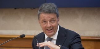 Salario minimo, Renzi “Andrebbe chiuso il Cnel e riaperto il Parlamento”