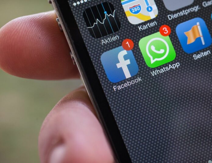 FACEBOOK HA COMPRATO WHATSAPP