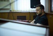 Ucraina, Zelensky “Chi non è in prima linea aiuti a combattere”