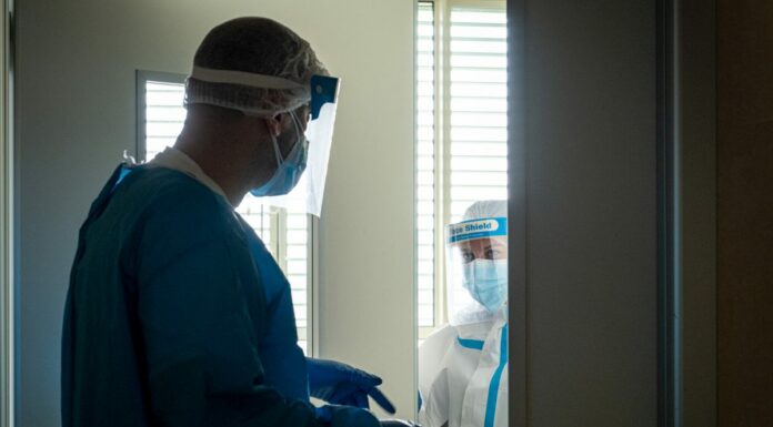 Covid, nuovi casi in calo nell’ultima settimana