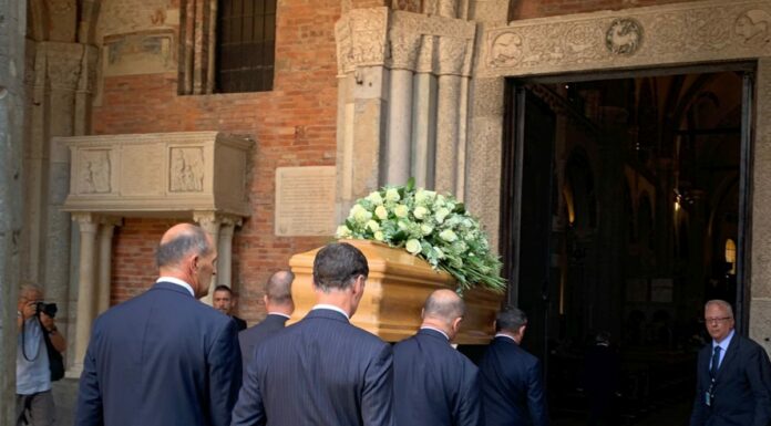 L’ultimo saluto ad Alberoni, “Ci ha insegnato che l’amore si impara”