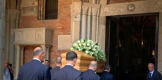 L’ultimo saluto ad Alberoni, “Ci ha insegnato che l’amore si impara”