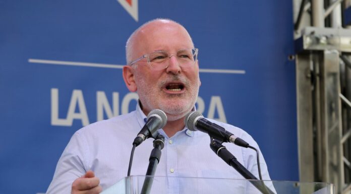 Timmermans lascia la Commissione Ue, le deleghe passano a Sefcovic
