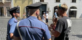 Turisti bersaglio dei borseggiatori, a Roma arrestate 11 persone