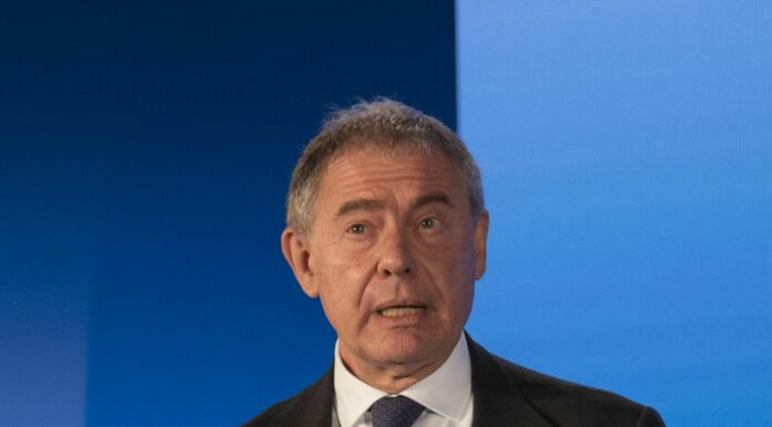 Urso “A Lampedusa la situazione è insostenibile, l’Europa ci aiuti”