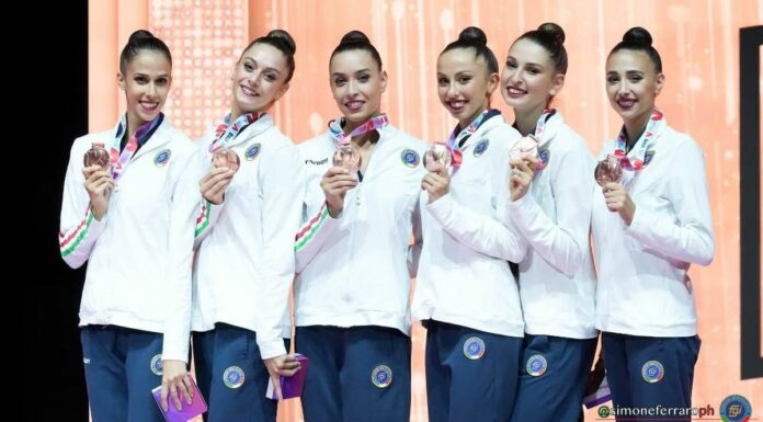 Farfalle di bronzo con i cinque cerchi ai Mondiali di Valencia