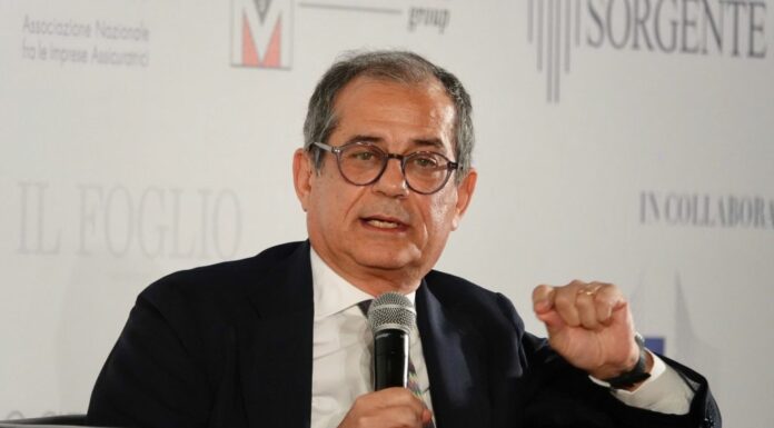 Manovra, Tria “Per trovare fondi serve la Spending Review”