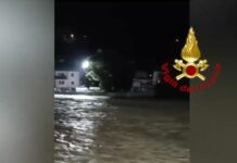 Strade chiuse, allagamenti e treni rallentati a causa del maltempo