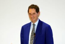 John Elkann lascia la presidenza della Giovanni Agnelli Bv