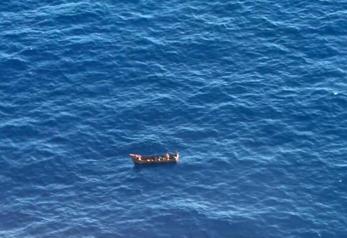 Italia: Migranti naufragio al largo di Lampedusa, almeno 41 morti