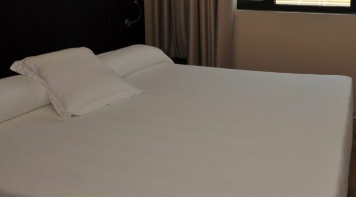 Via libera della Commissione urbanistica alle nuove volumetrie degli alberghi in Sardegna