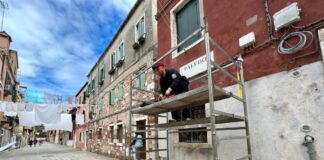 Dall’inizio dell’anno restaurati 70 nizioleti e 80 numeri civici