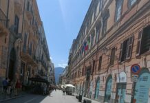 Palermo, più controlli nel centro storico, via le bancarelle abusive. Carta “Nei prossimi giorni si riunisce task force”