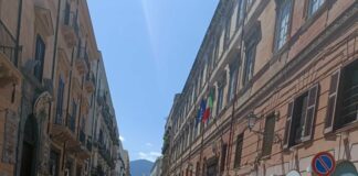 Palermo, più controlli nel centro storico, via le bancarelle abusive. Carta “Nei prossimi giorni si riunisce task force”