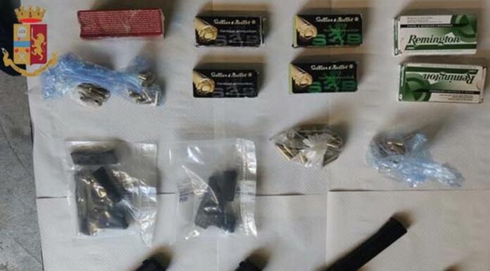 Polizia sequestra un arsenale in un centro sportivo nel lodigiano