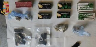 Polizia sequestra un arsenale in un centro sportivo nel lodigiano